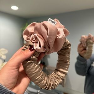 sleepytie satin night scrunchie